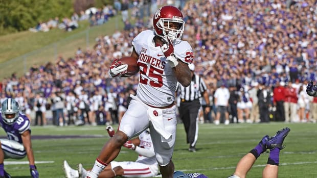 Oklahoma's Joe Mixon finally faces media, but refuses to answer questions about violent incident